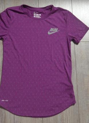 Жіноча футболка для фітнесу / занять спортом nike run / xs