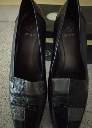 Красиві і дуже комфортні туфлі бренду clarks! оригінал!