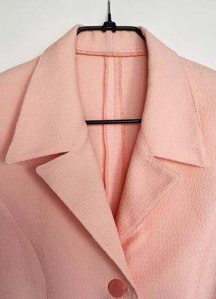 Костюм жіночий (плаття і піджак) персикового кольору5 фото