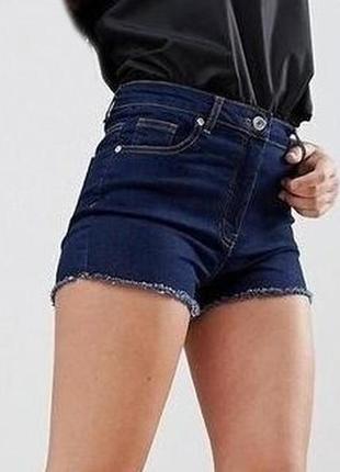 Жіночі короткі джинсові темно-сині фірмові шорти з дрібною бахромою