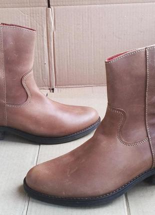 Шикарные комфортные новые полностью кожаные стильные полусапожки koel