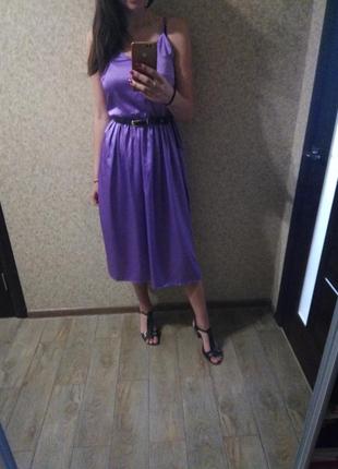 Красивое шелковое платье