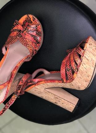 Босоніжки vince camuto