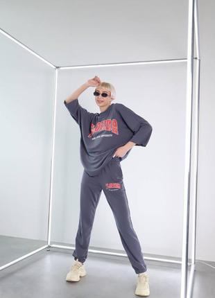 Костюм
