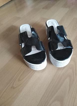 Шлепки шлепанцы