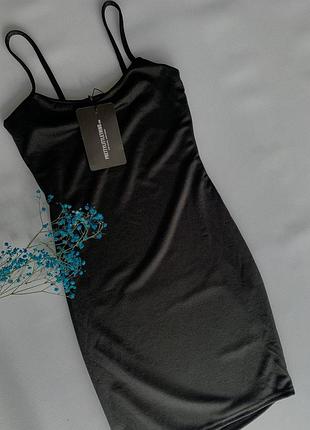 Сукня від prettylittlething