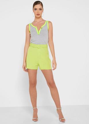 Брючные классические шорты с поясом