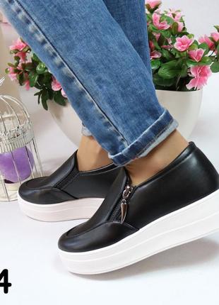 Жіночі чорні мокасіни сліпони кеди кросівки лофери туфлі танкетка шкіряні (еко шкіра)9 фото