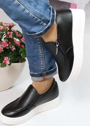 Жіночі чорні мокасіни сліпони кеди кросівки лофери туфлі танкетка шкіряні (еко шкіра)10 фото