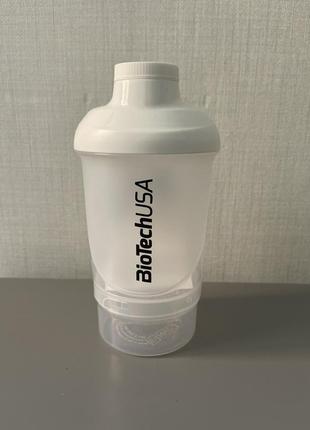 Шейкер с отсеком biotech usa  vawe + nano shaker 300ml + 150ml1 фото