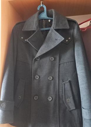 Мужское зимнее пальто 46 размер