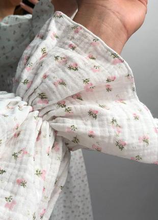 Ніжна сукня міді з мусліну, плаття муслін з відкритими плечима та розрізом