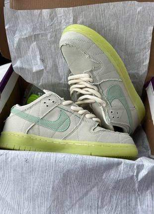 Nike sb dunk neon (светящиеся в темноте)