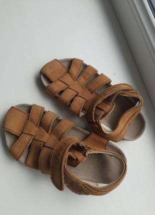 Босоніжки шкіра