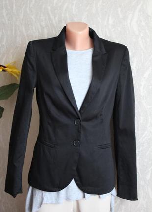 Черный классический  пиджак  38 м размер stradivarius