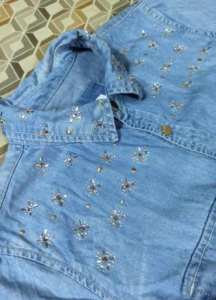 Крутая красивенная джинсовая рубашка лиоцелл на кнопках.6 фото