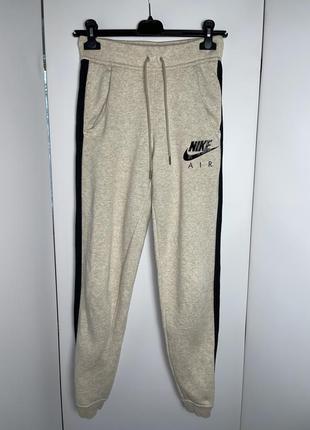 Спортивні штани nike air спортивки найк джогери на манжетах беж сірі оригінал лампаси4 фото