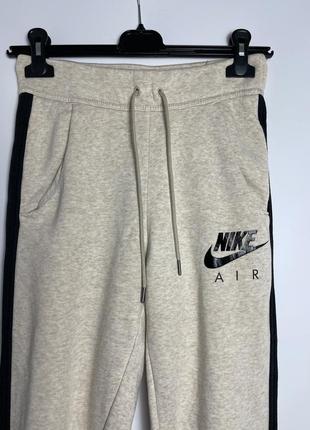 Спортивні штани nike air спортивки найк джогери на манжетах беж сірі оригінал лампаси6 фото
