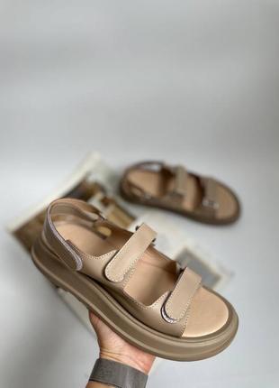 Босоніжки😍