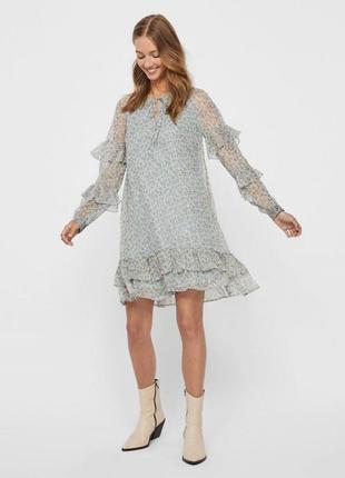 Ніжна шифонова сукня в квітокий принт