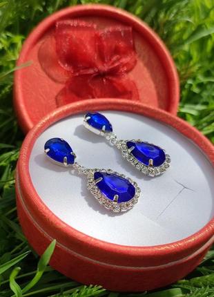 Яскрава класика жіночі сережки "крапельки в сріблі з синім каменем під сапфір" - елегантний подарунок дівчині7 фото