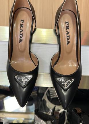 Туфлі в стилі prada