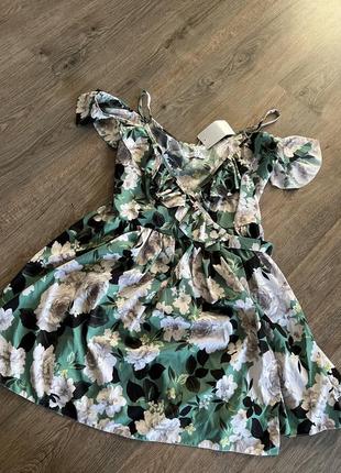 Нова сукня в квіти на запах1 фото