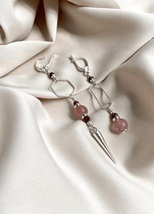 Асимметричные серебряные серьги с натуральными камнями