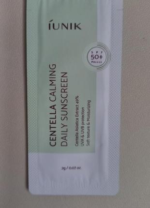 Сонцезахисний крем з екстрактом центели пробник iunik centella calming daily moisture sunscreen