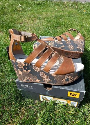 Женские кожаные босоножки cat 37.5 размер оригинал