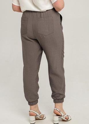 Женские легкие льняные брюки больших размеров китана мокко5 фото