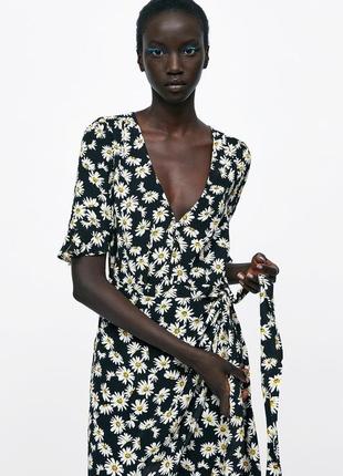 Нова чорна віскозна сукня з ромашками zara 🌿🤍
