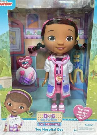 Лялька доктор плюшева doc mcstuffins toy hospital doc doll.2 фото