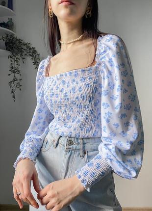 Блуза с квадратным вырезом декольте с объёмными рукавами фонариками пышными трендовая блуза сорочка кофта2 фото