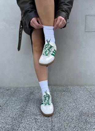 Нереальні кросівки колаборація adidas samba x wales bonner бежеві з зеленим9 фото