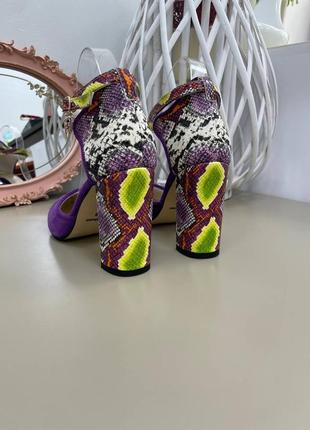 Фиолетовые замшевые босоножки туфли с акцентной пятой3 фото