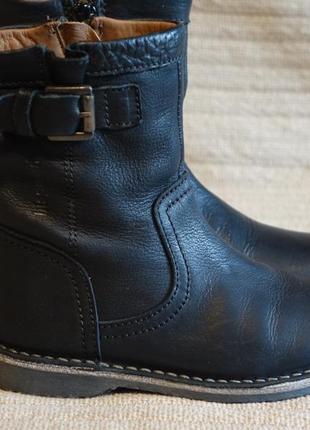 Чудові чорні шкіряні чобітки bisgaard данія 27 р.