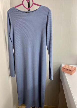 Нове стильне плаття в рубчик