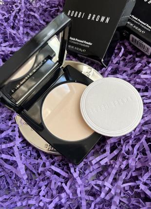 Компактная финишная пудра bobbi brown sheer finish pressed powder, оттенок pale yellow