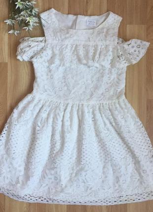 Фирменное нарядное платье f&f девочке 6- 7 лет состояние отличное