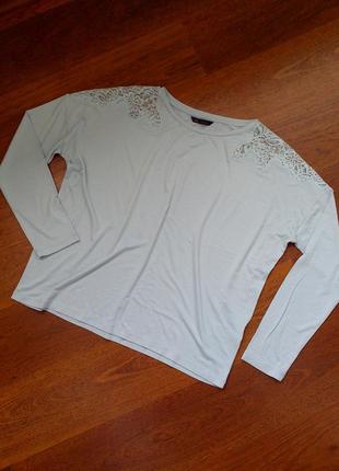 42р. вискозный голубой реглан-блузка с кружевом на плечах