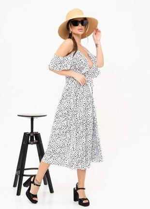 Белый сарафан с воланами на плечах