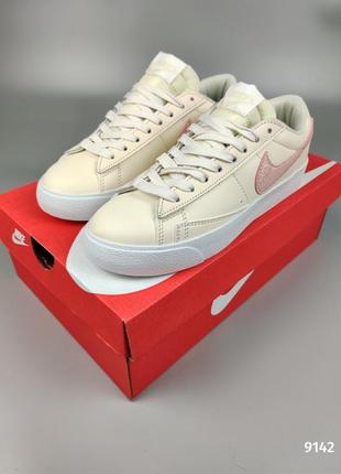 Кросівки nike blazer low desert sand pink2 фото