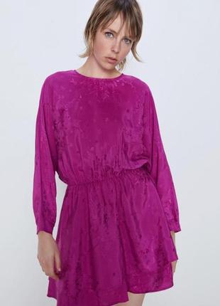Шикарное платье цвета фуксия жаккард сатин вискоза4 фото