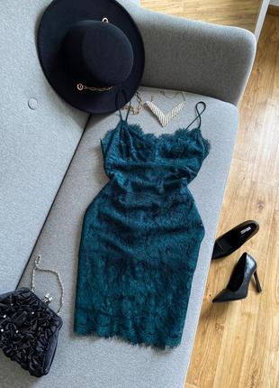Вечірня сукня міні із мережива смарагдового кольору6 фото