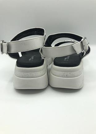 Оригинал женские кожаные босоножки tamaris7 фото