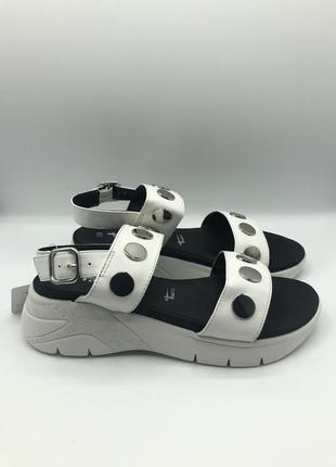 Оригинал женские кожаные босоножки tamaris3 фото