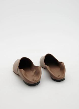 Кожаные базовые кофейные лоферы premium reserved натуральная кожа бежевые кофе с молоком