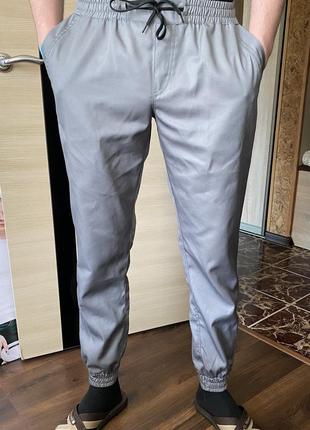 Легкие брюки на лето