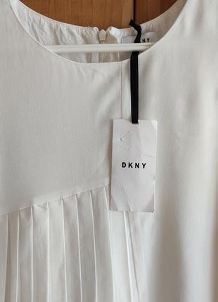 Нарядна літня блузка dkny.3 фото